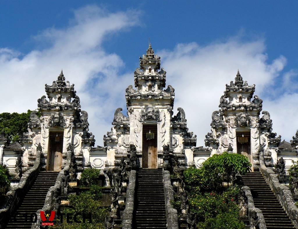 Destinasi Wisata Bali Pura Luhur Lempuyang