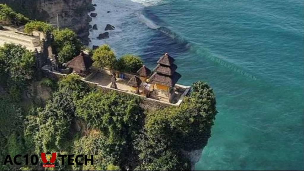Destinasi Wisata Bali Pura Uluwatu