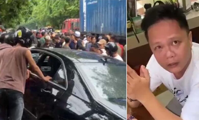 Video Pengemudi Mercy Ugal-Ugalan Picu Tragedi Maut di Surabaya Video Pengemudi Mercy Ugal-Ugalan Picu Tragedi Maut di Surabaya